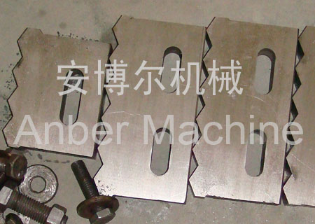 Mould for the expanded metal mesh machine